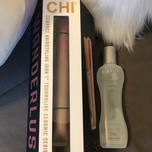 ✔️SOLD BNIB Compact CHI & Biosilk duo!!